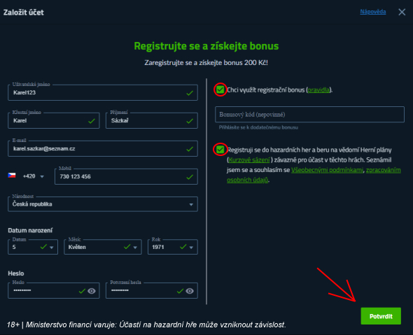 Své osobní údaje vyplňte kompletně, pravdivě a poté potvrďte tlačítkem
