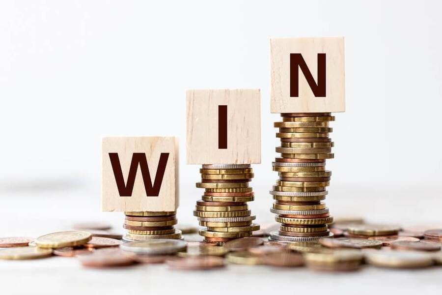 Variance v&nbsp;casinu znázornění výher a&nbsp;kolísání výsledků